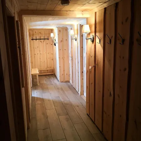 Cozy Centrally Located In Holiday home *